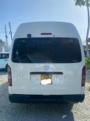 Toyota HiAce 2014 White