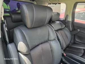 Nissan Elgrand 2017 Brown