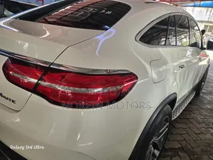 Mercedes-Benz GLE-Class 2020 Off white