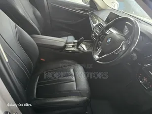 BMW 530i 2017 Off white
