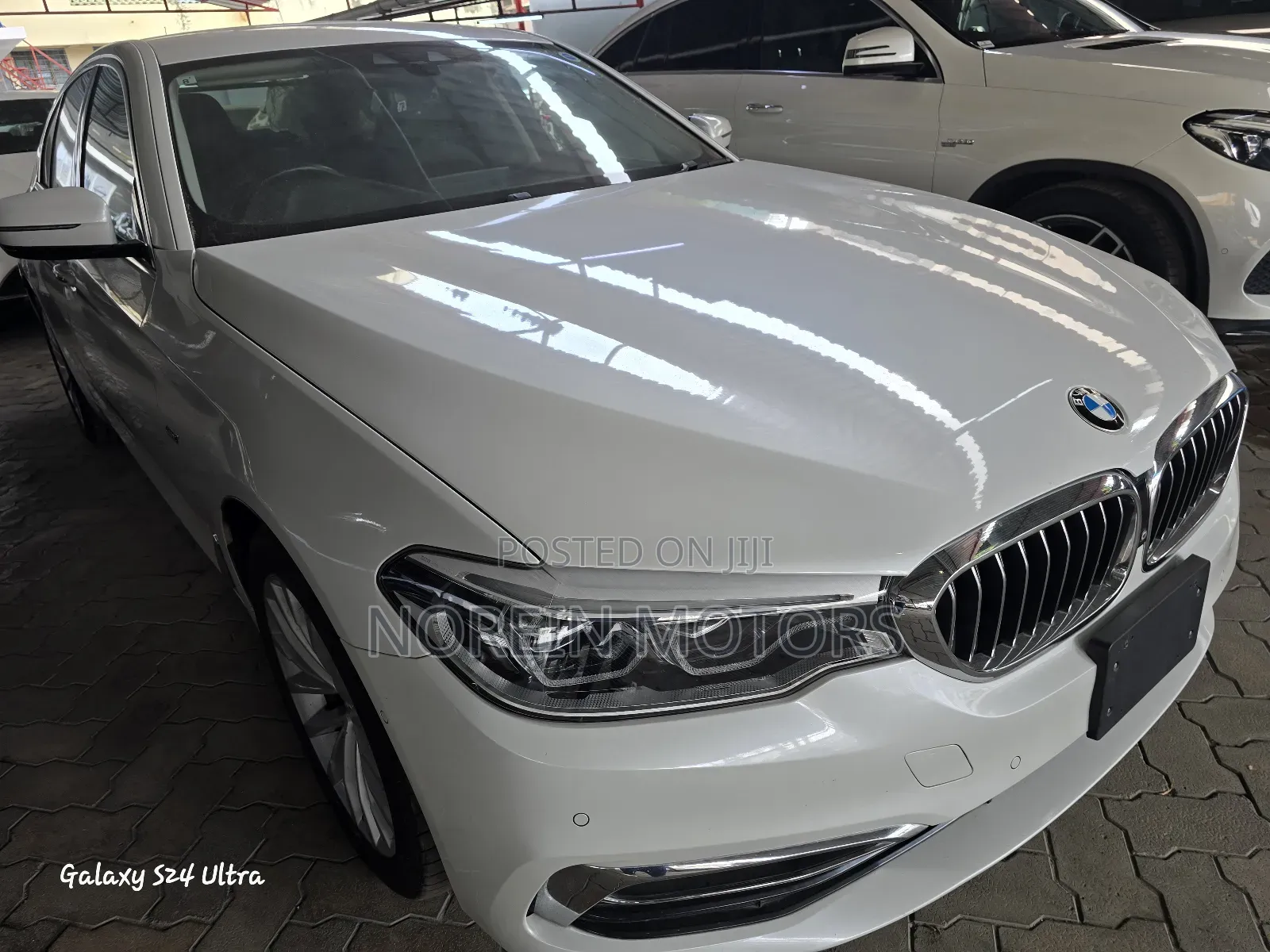 BMW 530i 2017 Off white