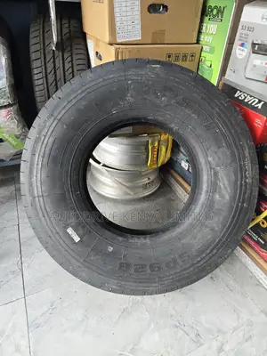 9.5R17.5 Sportrak Tire