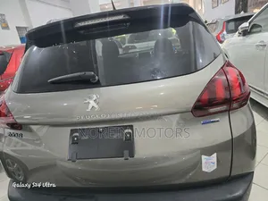 Peugeot 2008 2018 Brown