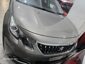 Peugeot 2008 2018 Brown