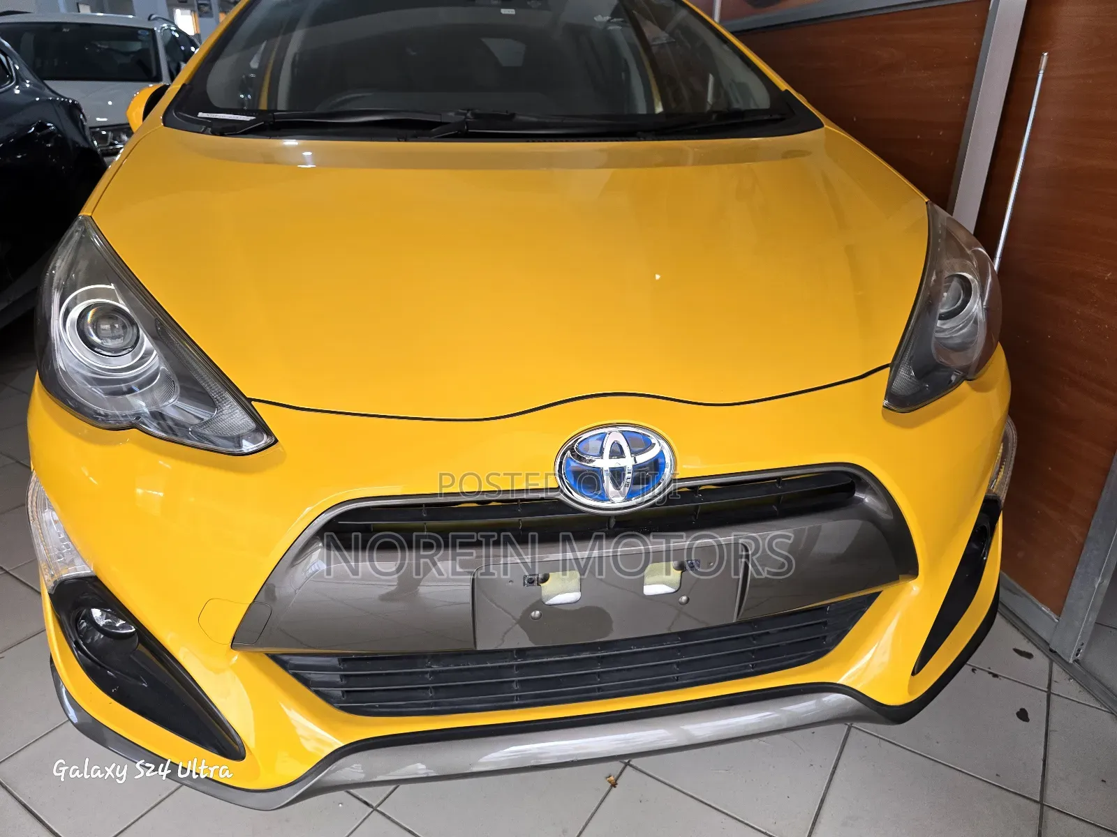 Toyota Aqua 2018 Yellow