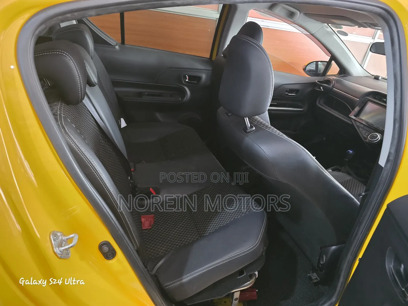 Toyota Aqua 2018 Yellow
