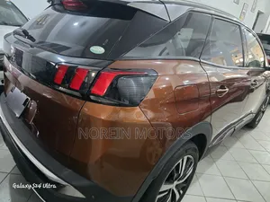 Peugeot 3008 2018 Brown