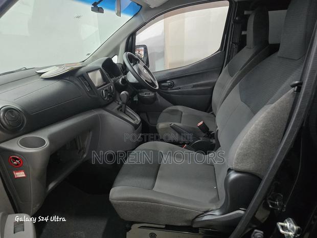 Nissan NV200 2017 Black - thumbnail 3