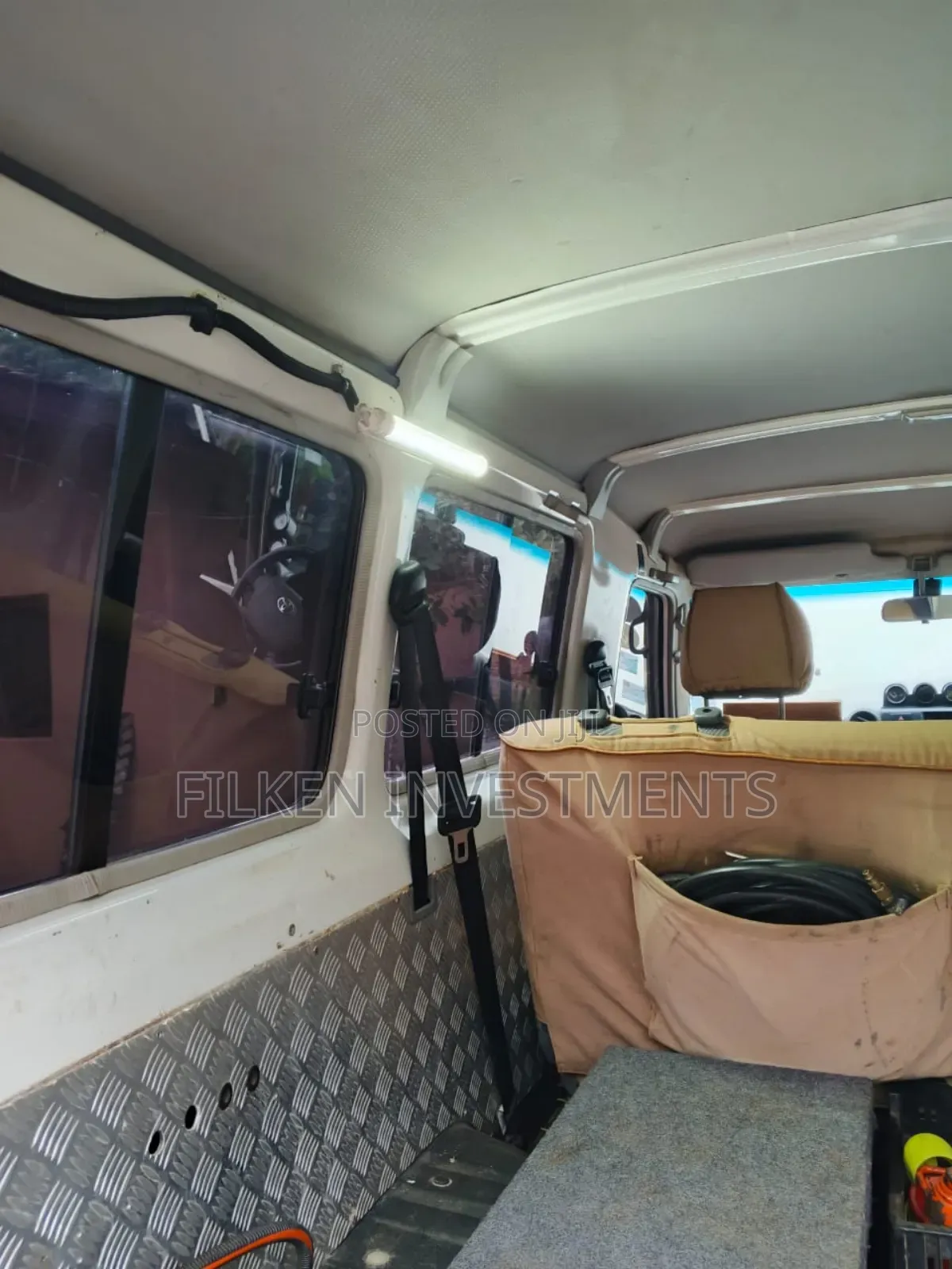 Toyota Land Cruiser 2013 White