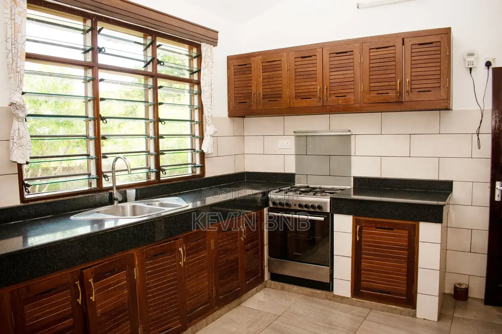 Diani Airbnb 3 Bedroom Private Villa, Large Pool Diani BNB