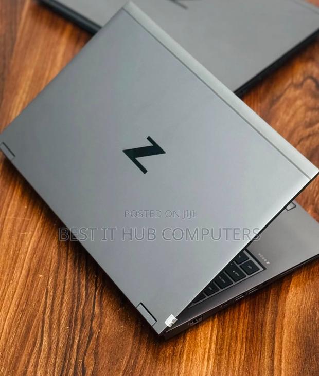 Laptop HP ZBook Firefly G8 32GB Intel Core I7 SSD 512GB