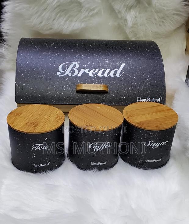 BREAD STORAGE BIN WOODEN SUPPORT With 3 PCS Tea Canisters - main view