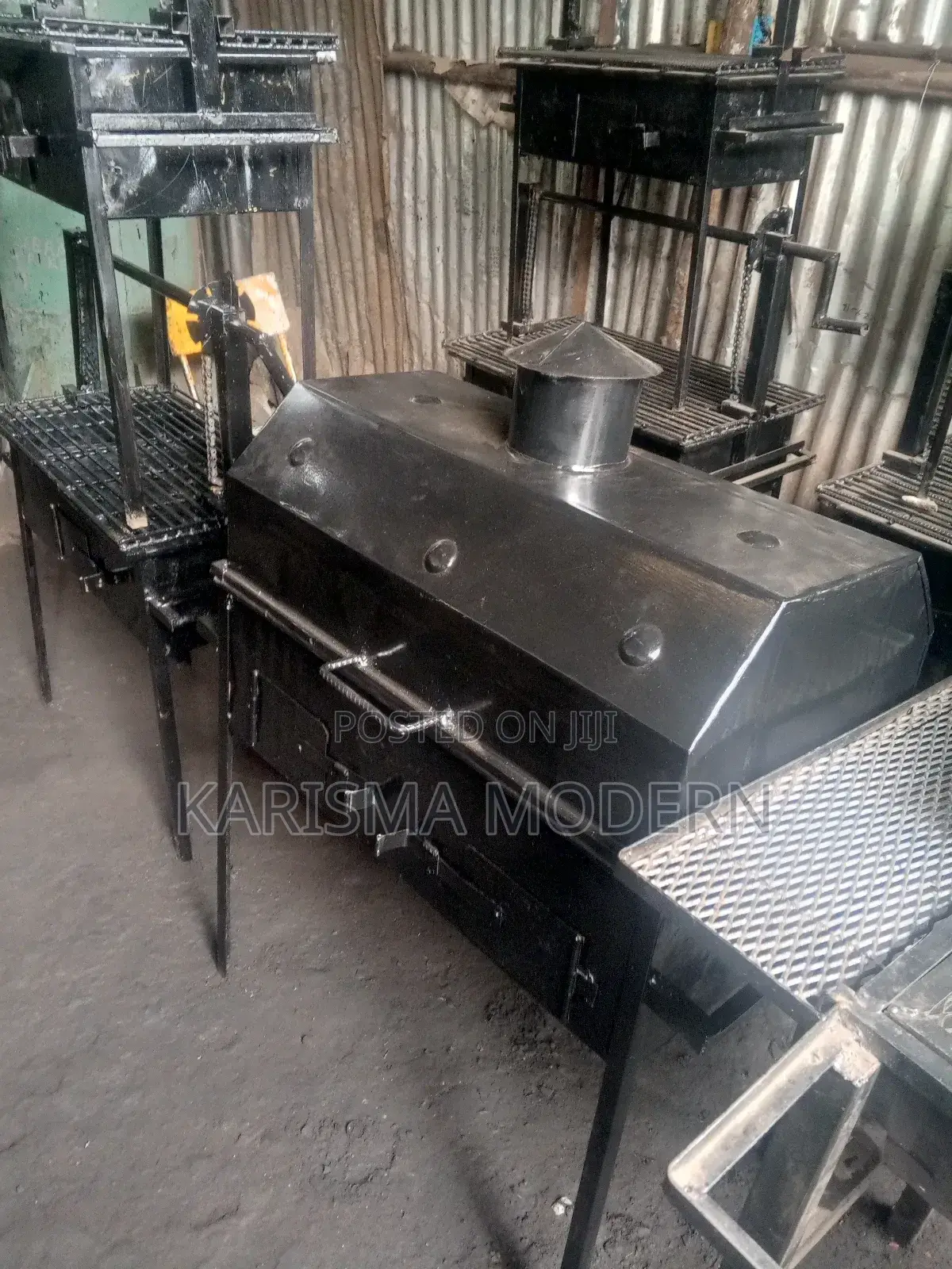Charcoal Grill With Smoke Extractor