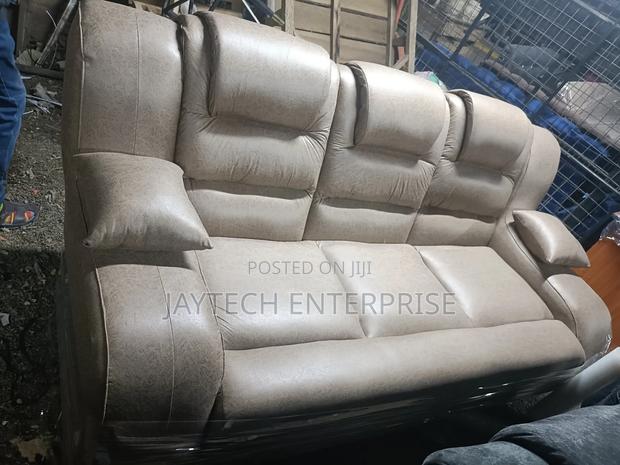 Semi Recliner - main view