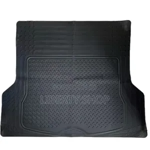 Fitting Universal Boot Mat