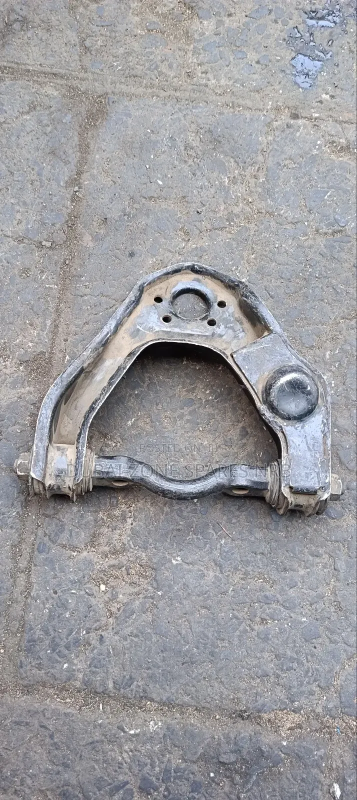 Upper Control Arms Nissan E24,Td27.