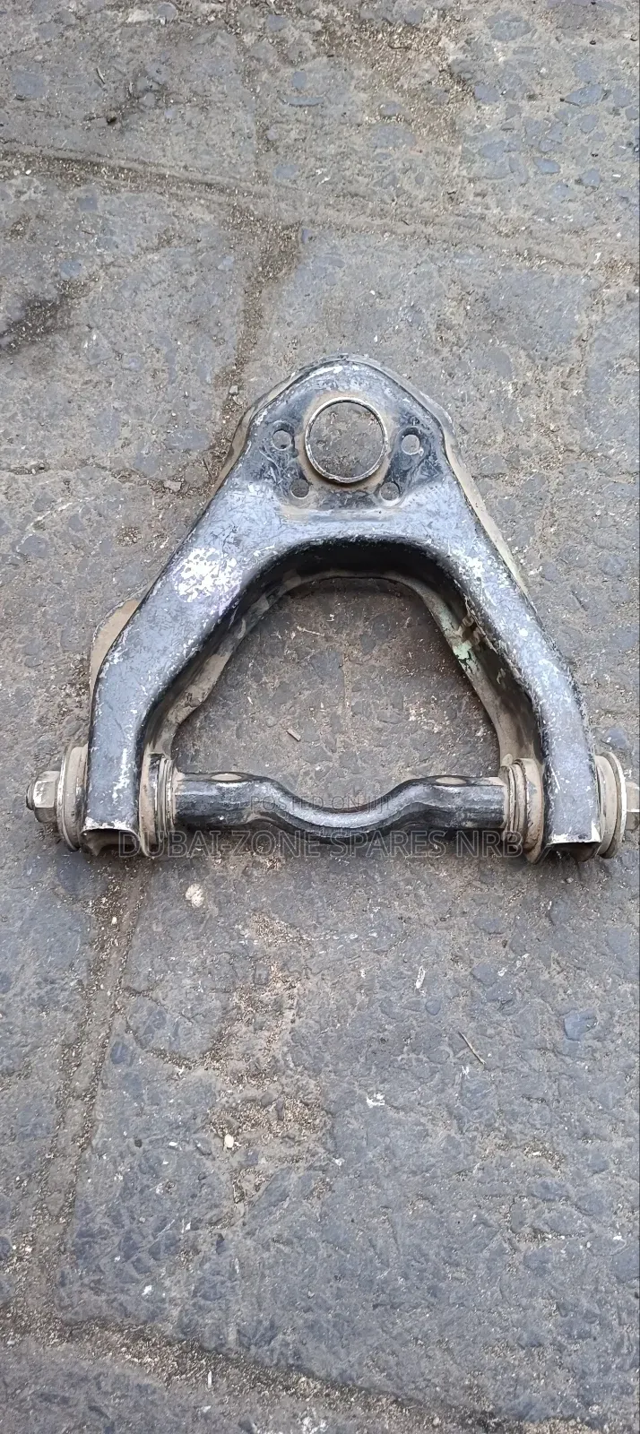 Upper Control Arms Nissan E24,Td27.