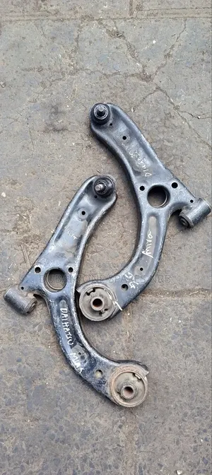 Control Arms Daihatsu Mira.