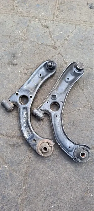 Control Arms Daihatsu Mira.