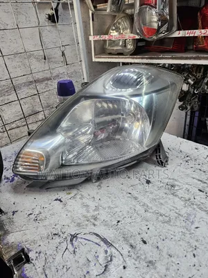 Headlight Passo 2005