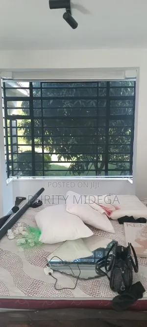 Amazing Suncreen Roller Blinds