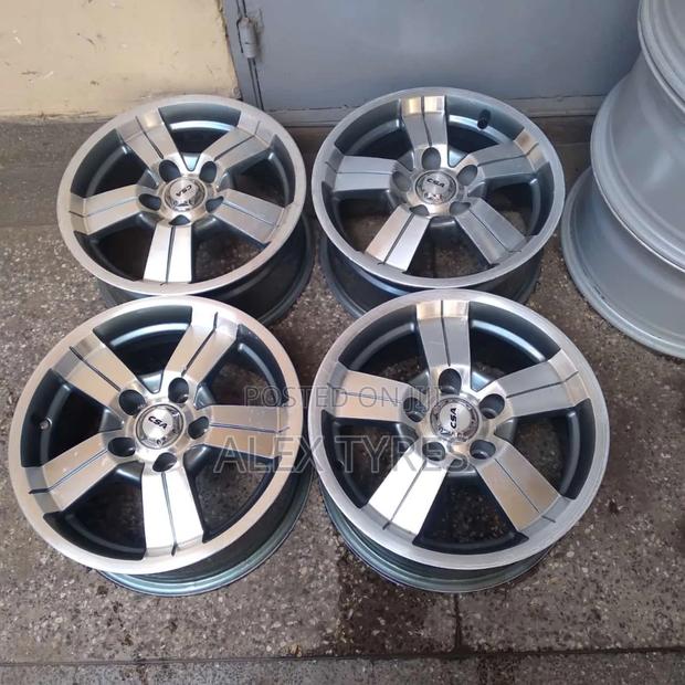 Size 15 Inches Toyota Hiace Genuine Rims Set