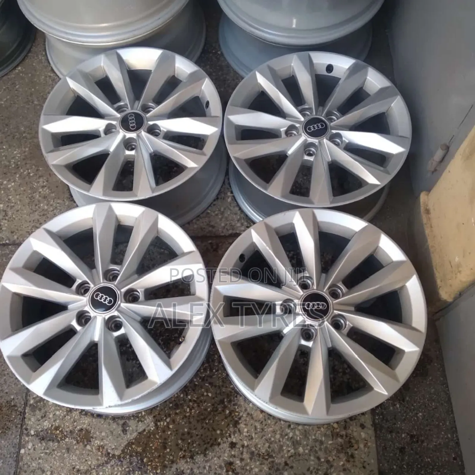 Size 16 Inches Audi Legit Sport Rims
