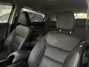 Honda Vezel 1.5 Hybrid 2WD 2017 Pearl