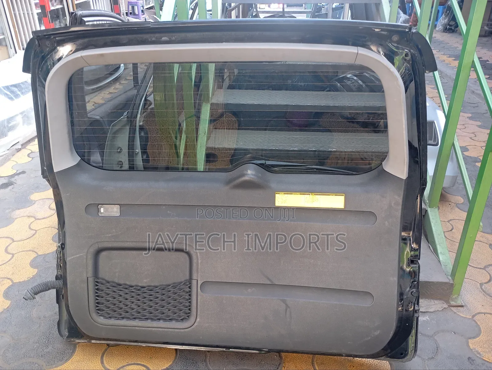 Toyota Vanguard Tailgate