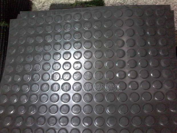 Anti- Slip Coin Mats