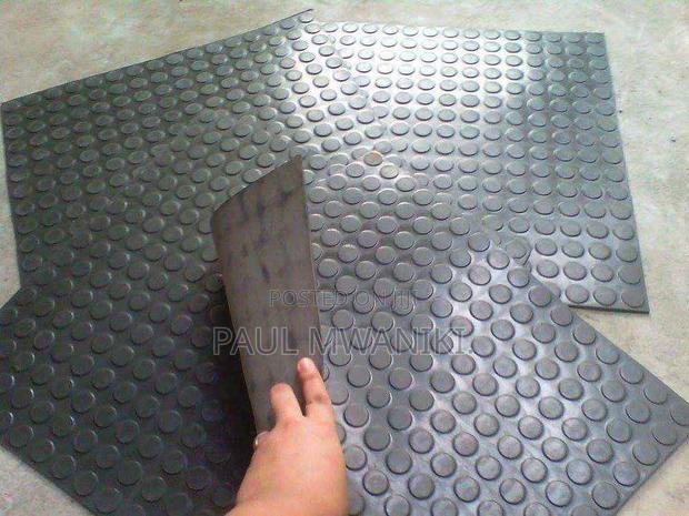 Anti- Slip Coin Mats - thumbnail 2