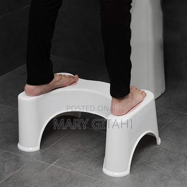 "Strong Toilet Feet Stool