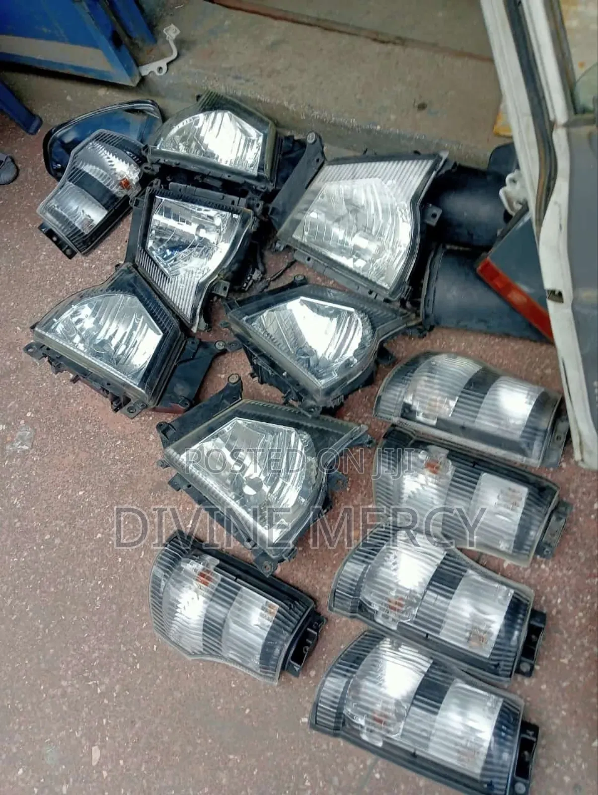 Isuzu NQR Headlights Lamp,Corner Lamp
