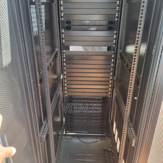 42u Rack Cabinet - thumbnail 4