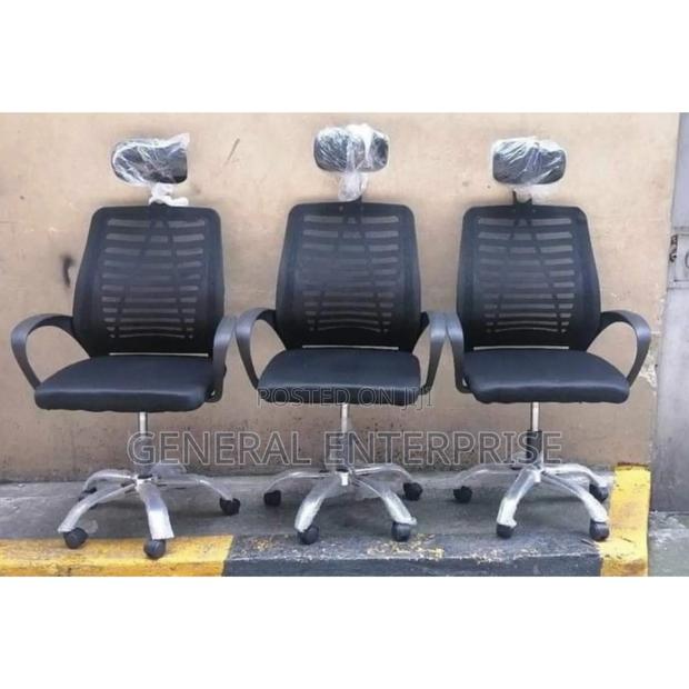 Assembled Secretarial Mesh Office Chair With Headrest