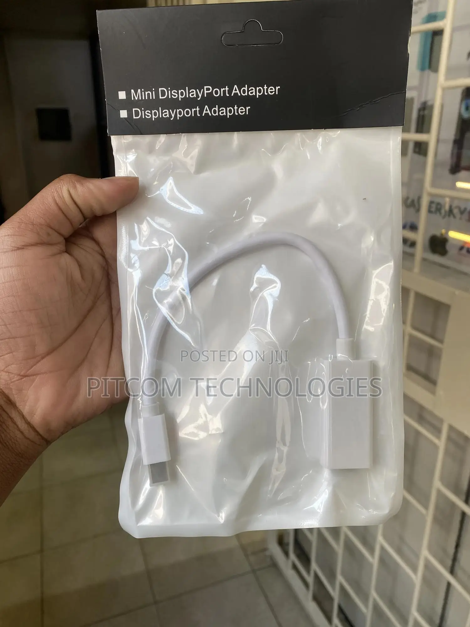 Mini Display/Thunderbolt to Hdmi Adapter.