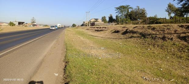 50/100 Plot at Greenstead Shopping Centre - Touching Highway