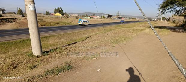 50/100 Plot at Greenstead Shopping Centre - Touching Highway - thumbnail 2
