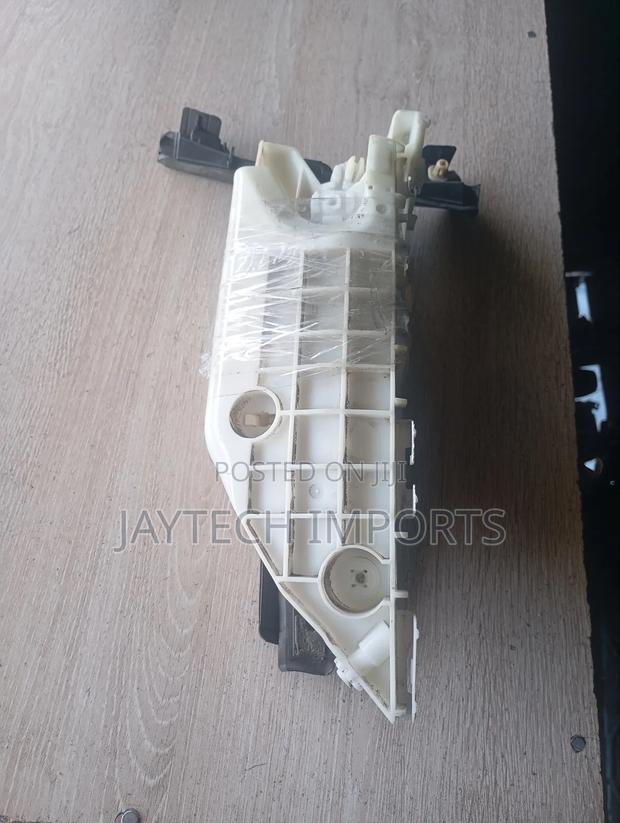 Ractis 2012 Bumperslide - main view