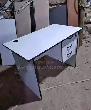 Defectless Office Desk
