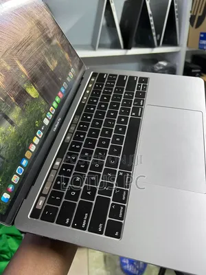 Laptop Apple MacBook Pro 2018 8GB Intel Core I5 SSD 256GB
