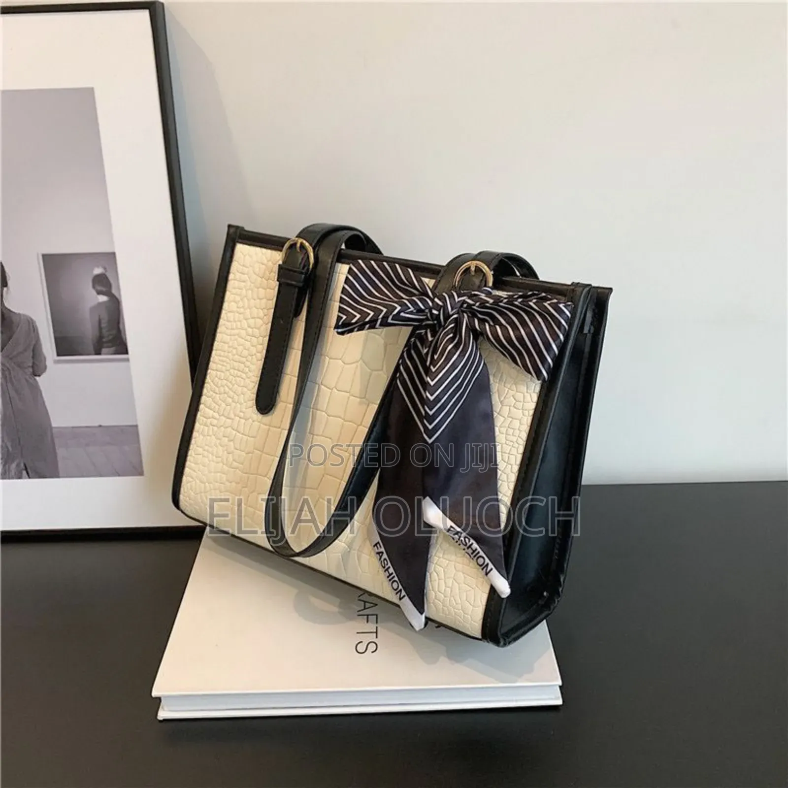 Talia Box Bag