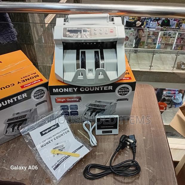 Professional Multi-Currency Counting With Sorting Capability - main view