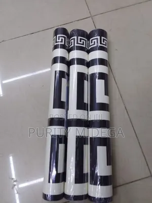 Attractive Black and White Wallpapers