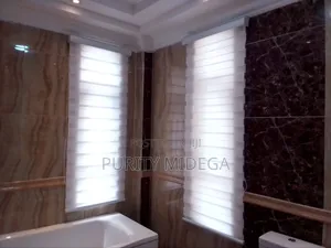 White Fabrics Sheer Rollers Blinds