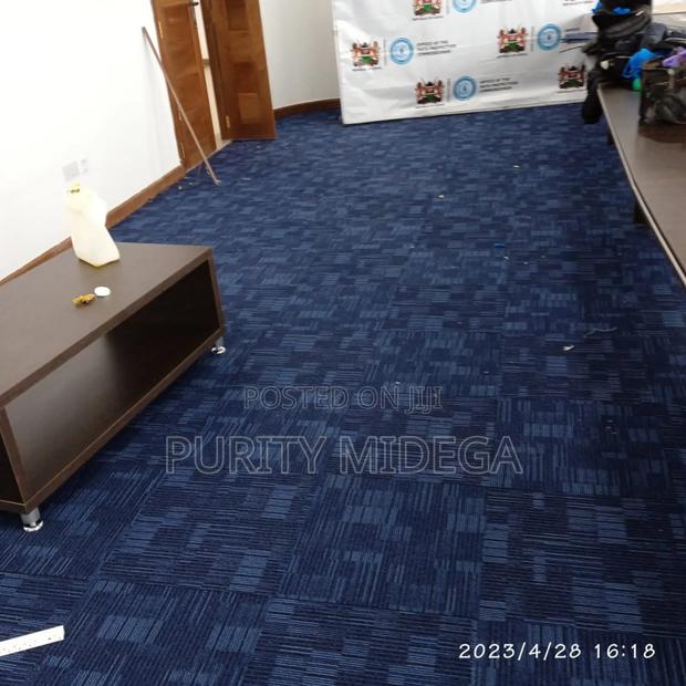 Attractive Carpet Tiles Installation - thumbnail 3