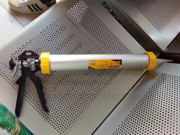 Silicone Caulking Gun - main view