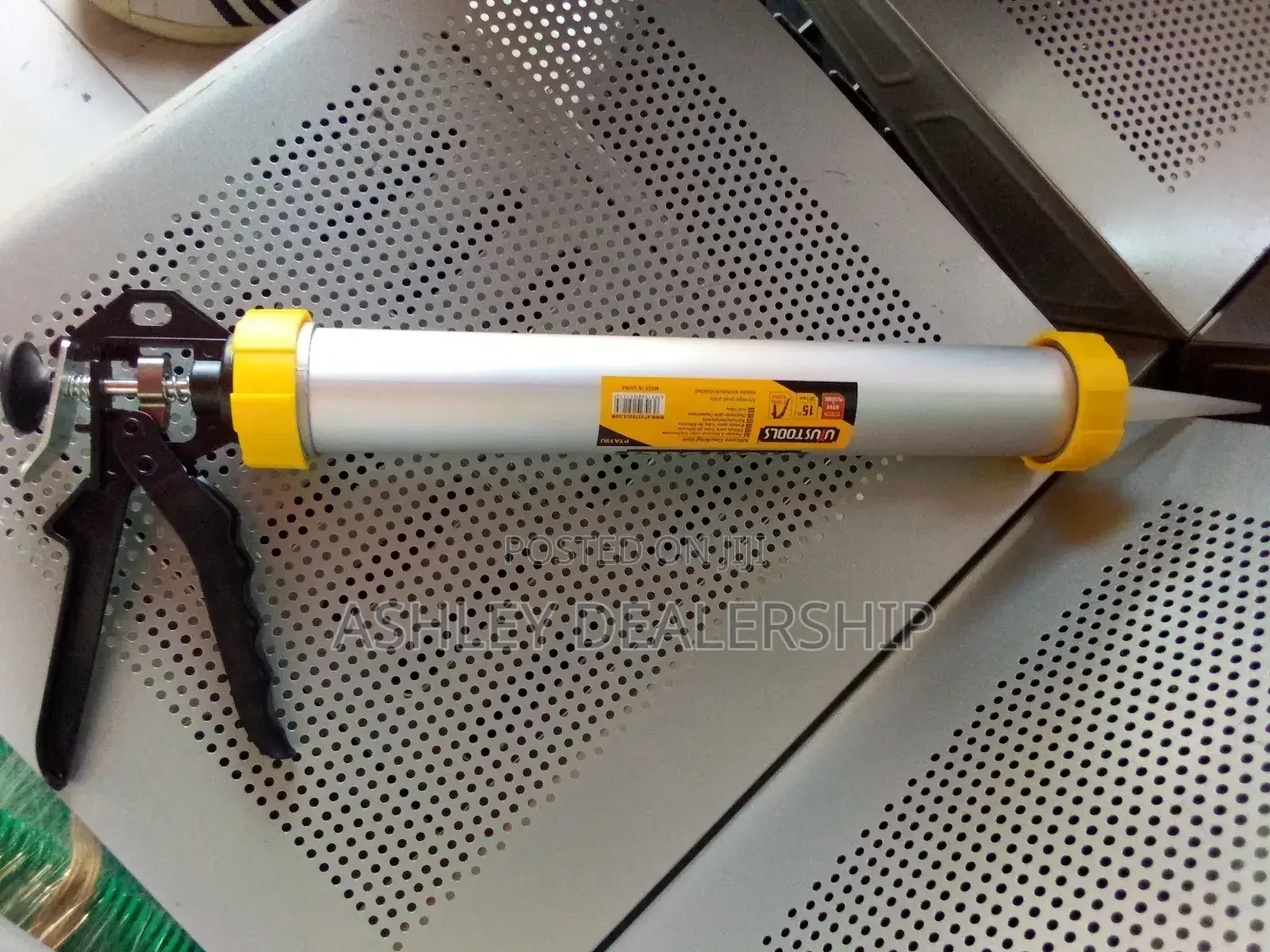 Silicone Caulking Gun