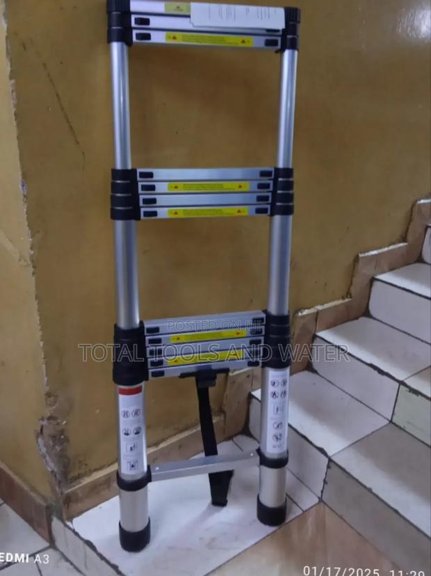 Strong Portable Aluminum Telescopic Ladder 12 Ft Tall