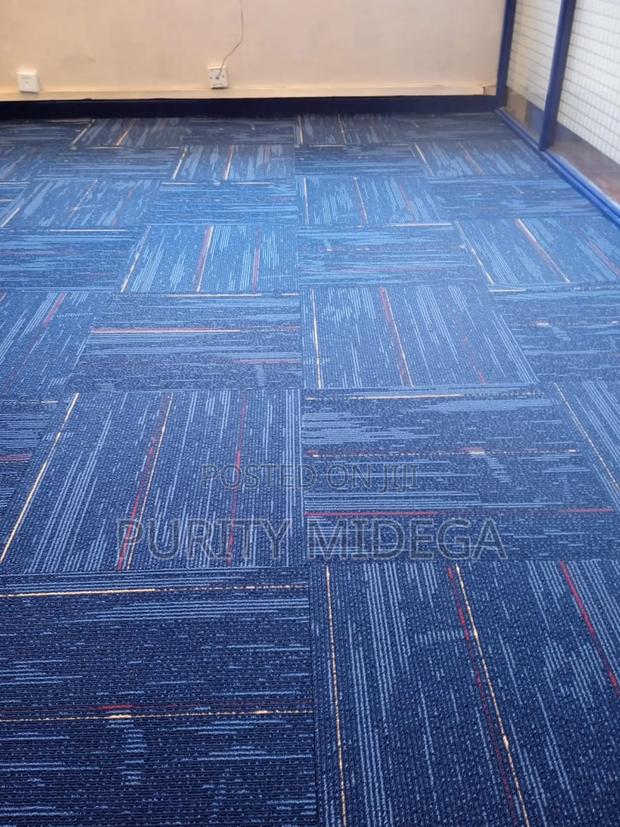 High Quality Carpet Tiles Installation